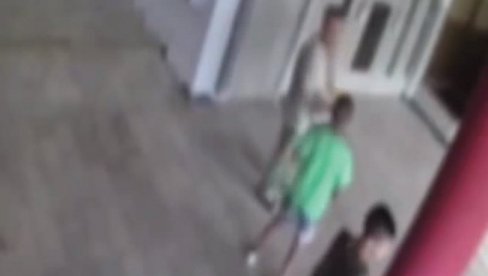 UPOZORENJE BEOGRADSKE POLICIJE: Oprez na ulici i u prevozu, deca sve češće izvršioci krađa i razbojništava UPOZORENJE BEOGRADSKE POLICIJE: Oprez na ulici i u prevozu, deca sve češće izvršioci krađa i razbojništava