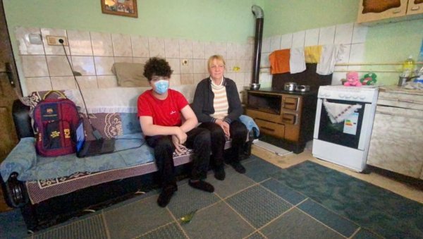 ПОМОГЛИ ХУМАНИ ЉУДИ: Породица младог Пироћанца Чеде Тошића добила крoв над главом ПОМОГЛИ ХУМАНИ ЉУДИ: Породица младог Пироћанца Чеде Тошића добила крoв над главом
