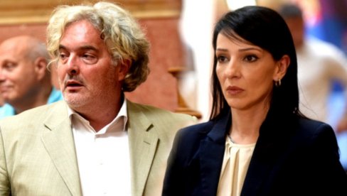 NIJE SE DESILO, TO JE ČISTA LAŽ: Žustra rasprava Marinike i Gajića, opozicionari se psuju zbog mesta u Skupštini NIJE SE DESILO, TO JE ČISTA LAŽ: Žustra rasprava Marinike i Gajića, opozicionari se psuju zbog mesta u Skupštini