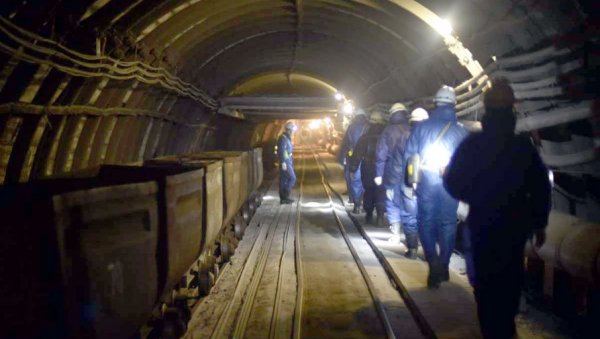 И СРБИЈА ИМА ПРАВО НА УГАЉ У НОРВЕШКОЈ? Уговор из времена Краљевине СХС могао би да нам омогући експлоатацију на Свалбарду И СРБИЈА ИМА ПРАВО НА УГАЉ У НОРВЕШКОЈ? Уговор из времена Краљевине СХС могао би да нам омогући експлоатацију на Свалбарду