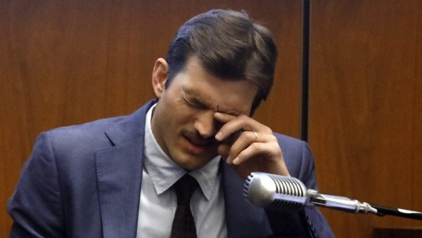 НЕ ЗНАТЕ ДА ЛИ ЋЕТЕ ОПЕТ ЧУТИ, ВИДЕТИ И ХОДАТИ: Глумац Ештон Кучер проговорио о тешкој болести - Имам среће што сам жив (ВИДЕО) НЕ ЗНАТЕ ДА ЛИ ЋЕТЕ ОПЕТ ЧУТИ, ВИДЕТИ И ХОДАТИ: Глумац Ештон Кучер проговорио о тешкој болести - Имам среће што сам жив (ВИДЕО)