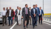 МИНИСТАР МОМИРОВИЋ: Деоница обилазнице око Зрењанина пуштена у саобраћај МИНИСТАР МОМИРОВИЋ: Деоница обилазнице око Зрењанина пуштена у саобраћај