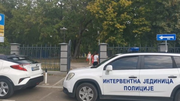РЕКЛА МИ ЈЕ ДА ЈЕ ИЗГУБИЛА СВОЈУ БЕБУ, ЧАК САМ ЈЕ И ТЕШИЛА: Мајке отете бебе у Крушевцу за “Новости” открила детаље драме РЕКЛА МИ ЈЕ ДА ЈЕ ИЗГУБИЛА СВОЈУ БЕБУ, ЧАК САМ ЈЕ И ТЕШИЛА: Мајке отете бебе у Крушевцу за “Новости” открила детаље драме