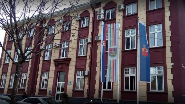 КРАГУЈЕВАЦ ОВО НЕ ПАМТИ: Чак 200 студената дошло из 18 земаља да студира исти факултет КРАГУЈЕВАЦ ОВО НЕ ПАМТИ: Чак 200 студената дошло из 18 земаља да студира исти факултет