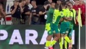 NEVIĐENI SKANDAL U HUMSKOJ! Bivši fudbaler Zvezde napao fotoreportera (VIDEO) NEVIĐENI SKANDAL U HUMSKOJ! Bivši fudbaler Zvezde napao fotoreportera (VIDEO)
