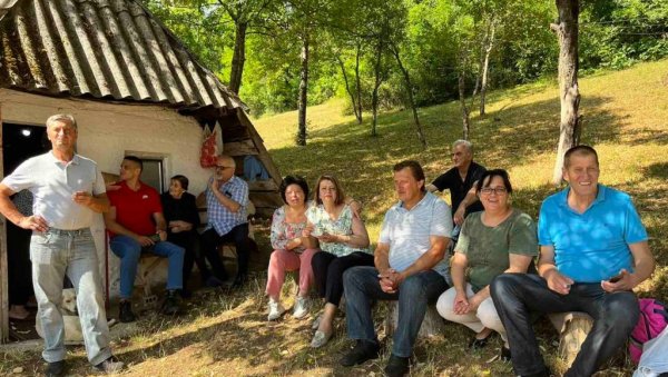 ТРКА МЛАДИХ УЗ ИВИЦУ У ЧАСТ ДЕДОВА: Традиционална манифестација Путевима предака и ове године подно Дурмитора и Сињајевине ТРКА МЛАДИХ УЗ ИВИЦУ У ЧАСТ ДЕДОВА: Традиционална манифестација Путевима предака и ове године подно Дурмитора и Сињајевине