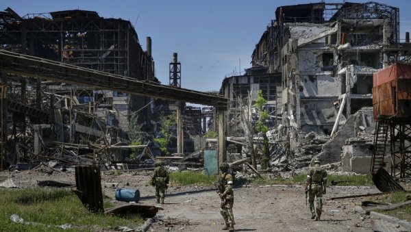 ЗАПАД ПРЕКО НОЋИ ЗАБОРАВИО МАРИЈУПОЉ: У Украјинском Стаљинграду се гради, раде пекаре и градски превоз ЗАПАД ПРЕКО НОЋИ ЗАБОРАВИО МАРИЈУПОЉ: У Украјинском Стаљинграду се гради, раде пекаре и градски превоз