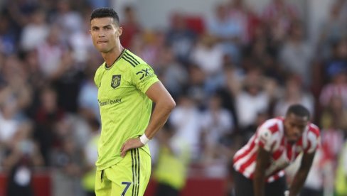 NI ONI GA NEĆE: HOLAD MOŽE, KRISTIJANO RONALDO - NE! Engleski sedmoligaš demantovao glasine da dovodi slavnog Portugalca NI ONI GA NEĆE: HOLAD MOŽE, KRISTIJANO RONALDO - NE! Engleski sedmoligaš demantovao glasine da dovodi slavnog Portugalca