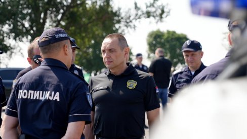 U PROTEKLIH GODINU I PO DANA ZNAČAJNO JE UNAPREĐENA SARADNJA: Vulin sa predsednikom Evrodžasta o borbi protiv kriminala U PROTEKLIH GODINU I PO DANA ZNAČAJNO JE UNAPREĐENA SARADNJA: Vulin sa predsednikom Evrodžasta o borbi protiv kriminala
