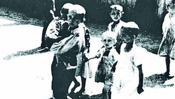 ПАПИНИ ХРВАТИ И СРПСКИ МАЛИШАНИ: Ритуална убиства нису сметала Ватикану ПАПИНИ ХРВАТИ И СРПСКИ МАЛИШАНИ: Ритуална убиства нису сметала Ватикану