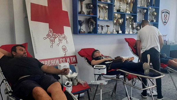 ИНИЦИЈАТИВА ПОЛИЦИЈСКЕ СТАНИЦЕ У ПАРАЋИНУ: Ванредна акција донирања крви 28. октобра ИНИЦИЈАТИВА ПОЛИЦИЈСКЕ СТАНИЦЕ У ПАРАЋИНУ: Ванредна акција донирања крви 28. октобра