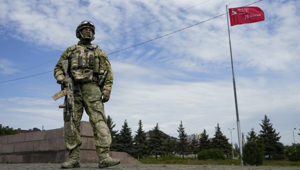 ОБОРЕН АМЕРИЧКИ ШПИЈУНСКИ ДРОН ИЗНАД ЕНЕРГОДАРА: Беспилотна летелица коју користи ВСУ срушена дејством ПВО ОБОРЕН АМЕРИЧКИ ШПИЈУНСКИ ДРОН ИЗНАД ЕНЕРГОДАРА: Беспилотна летелица коју користи ВСУ срушена дејством ПВО