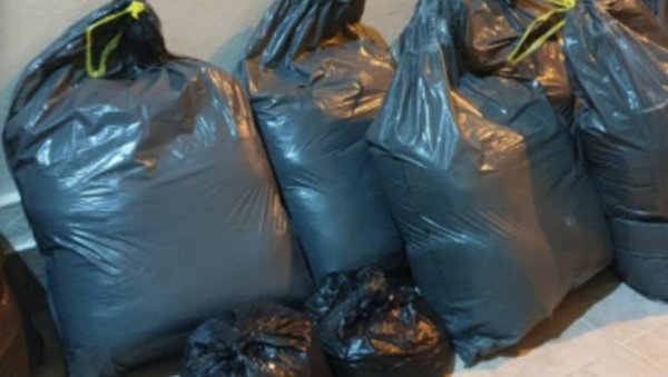 У СУБОТИЦИ УХАПШЕН АЛБАНАЦ СА ДРОГОМ: Заплењено 32 килгорама марихуане У СУБОТИЦИ УХАПШЕН АЛБАНАЦ СА ДРОГОМ: Заплењено 32 килгорама марихуане
