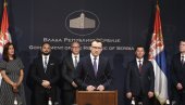 ПЕТКОВИЋ: Десет пута теже него што је било - прилика да још једном покажемо пуно јединство (ВИДЕО) ПЕТКОВИЋ: Десет пута теже него што је било - прилика да још једном покажемо пуно јединство (ВИДЕО)