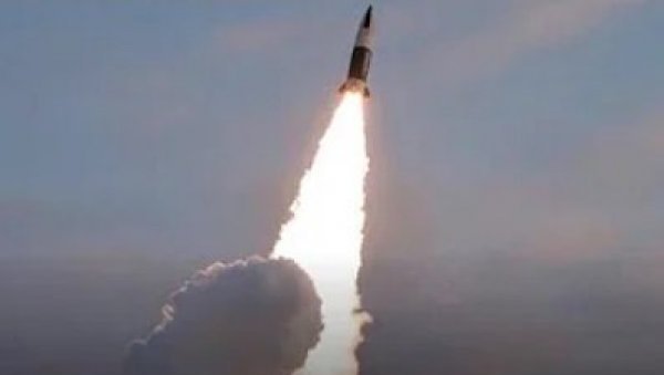 СЕВЕРНА КОРЕЈА ЛАНСИРАЛА БАЛИСТИЧКУ РАКЕТУ: Хитан састанак војног врха Јужне Кореје СЕВЕРНА КОРЕЈА ЛАНСИРАЛА БАЛИСТИЧКУ РАКЕТУ: Хитан састанак војног врха Јужне Кореје