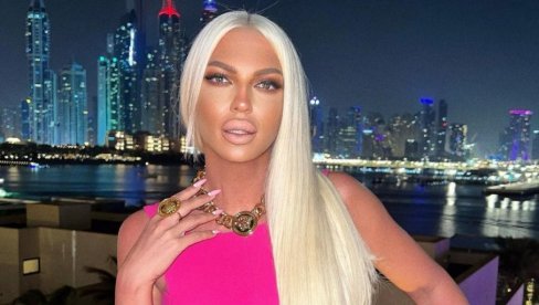 PRVA FOTOGRAFIJA NA INSTAGRAMU NAKON BRISANJA SVIH: Jelena Karleuša izdaje album za najveću izdavačku kuću i najavila novu eru PRVA FOTOGRAFIJA NA INSTAGRAMU NAKON BRISANJA SVIH: Jelena Karleuša izdaje album za najveću izdavačku kuću i najavila novu eru