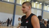 KAD JE TEŠKO TU JE NIKOLA JOKIĆ: Saigrač u Denveru zatražio savet, pa se pohvalio odgovorom Srbina (FOTO)