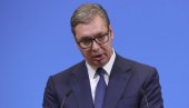 VUČIĆ O SNIMKU KASAPLJENJA TORTE SA NJEGOVIM LIKOM: To najbolje pokazuje vododelnicu između nas i njih