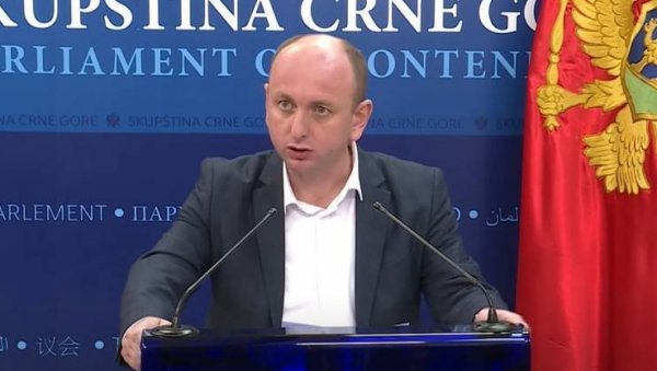 КНЕЖЕВИЋ ЗАГРМЕО У СКУПШТИНИ: Да вам није било Лајчака и Липке, не би било ни независне Црне Горе КНЕЖЕВИЋ ЗАГРМЕО У СКУПШТИНИ: Да вам није било Лајчака и Липке, не би било ни независне Црне Горе