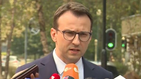 ПЕТКОВИЋ ОТКРИВА ДЕТАЉЕ ИЗ БРИСЕЛА: Било је момената кад је Курти провоцирао ПЕТКОВИЋ ОТКРИВА ДЕТАЉЕ ИЗ БРИСЕЛА: Било је момената кад је Курти провоцирао