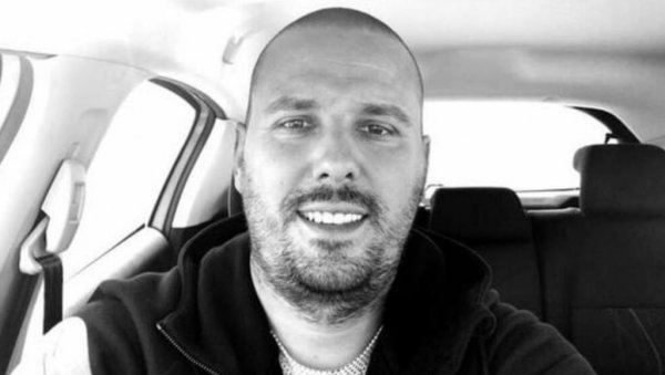 БОЖИДАРЕ, ОСТА НАМ КУЋА ПУСТА: Болна исповест Мирјане Копривице, баке трагично настрадалог полицајца из Гајдобре БОЖИДАРЕ, ОСТА НАМ КУЋА ПУСТА: Болна исповест Мирјане Копривице, баке трагично настрадалог полицајца из Гајдобре