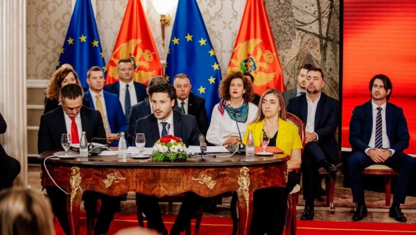 ПАНИЧЕ ЈЕР СМО ПРЕСЕКЛИ ШВЕРЦ: Дритан Абазовић категоричан уочи данашњег гласања о судбини Владе на чијем је челу ПАНИЧЕ ЈЕР СМО ПРЕСЕКЛИ ШВЕРЦ: Дритан Абазовић категоричан уочи данашњег гласања о судбини Владе на чијем је челу