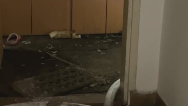 У ПОЖАРУ У НИШУ ПОВРЕЂЕНА ЈЕДНА ОСОБА: Ватрогасци брзом акцијом спречили даље ширење (ВИДЕО) У ПОЖАРУ У НИШУ ПОВРЕЂЕНА ЈЕДНА ОСОБА: Ватрогасци брзом акцијом спречили даље ширење (ВИДЕО)