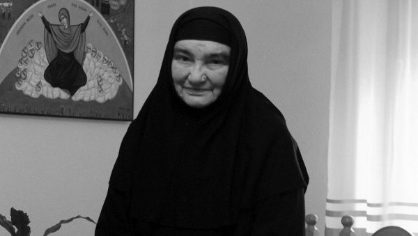 АЛБАНЦИ РУШЕ НАШЕ СВЕТИЊЕ ДА НАМ ЗАТРУ ТРАГ: Овако је говорила мати Макарија, игуманија манастира Соколица код Звечана АЛБАНЦИ РУШЕ НАШЕ СВЕТИЊЕ ДА НАМ ЗАТРУ ТРАГ: Овако је говорила мати Макарија, игуманија манастира Соколица код Звечана