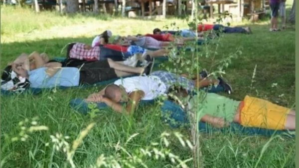 НАЈВЕЋЕМ ЛЕЊИВЦУ 350 ЕВРА: Девет кандидата у такмичењу у излежавању, у финалу два Црногроца НАЈВЕЋЕМ ЛЕЊИВЦУ 350 ЕВРА: Девет кандидата у такмичењу у излежавању, у финалу два Црногроца