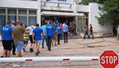 БИРО РАДА НИЈЕ ОПЦИЈА: Радници никшићке Железаре штрајкују већ десет дана БИРО РАДА НИЈЕ ОПЦИЈА: Радници никшићке Железаре штрајкују већ десет дана