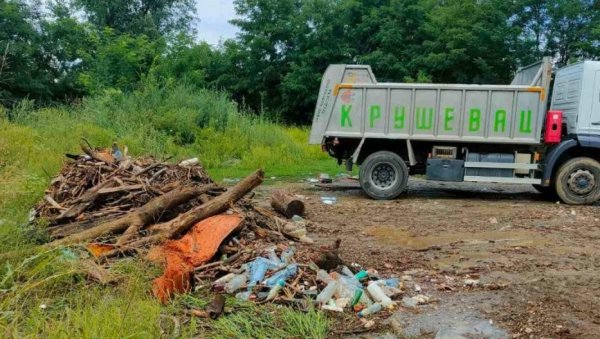 РЕКЕ СЕ ПОВУКЛЕ, ОСТАЛО - СМЕЋЕ: Последице бујичних поплава у Крушевцу РЕКЕ СЕ ПОВУКЛЕ, ОСТАЛО - СМЕЋЕ: Последице бујичних поплава у Крушевцу