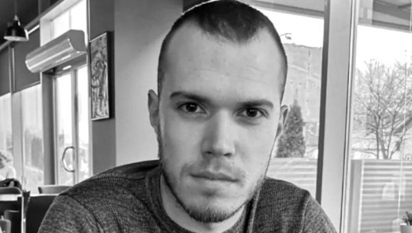 ИСПОВЕСТ МАЈКЕ МЛАДИЋА КОЈИ СЕ УДАВИО СПАСАВАЈУЋИ КОЛЕГУ: Скинуо је свој прслук и бацио га капетану - сина су ми нашли после 3 дана ИСПОВЕСТ МАЈКЕ МЛАДИЋА КОЈИ СЕ УДАВИО СПАСАВАЈУЋИ КОЛЕГУ: Скинуо је свој прслук и бацио га капетану - сина су ми нашли после 3 дана