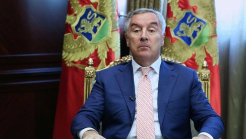 МИЛО ЂУКАНОВИЋ ПРЕД СУДОМ ЗБОГ КОРУПЦИЈЕ: Осећам се грозно