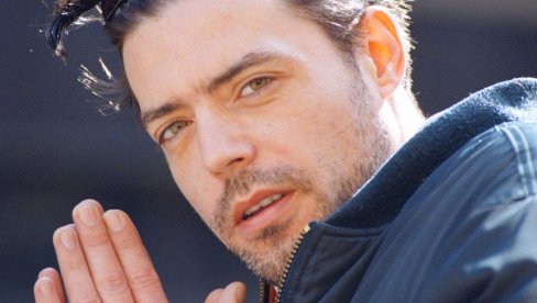 BIO JE IDOL MLADIH, PA ZAVRŠIO TRAGIČNO: Igor Pervić je sa samo 13 godina probao drogu, a već sa 19 je bio na odvikavanju BIO JE IDOL MLADIH, PA ZAVRŠIO TRAGIČNO: Igor Pervić je sa samo 13 godina probao drogu, a već sa 19 je bio na odvikavanju