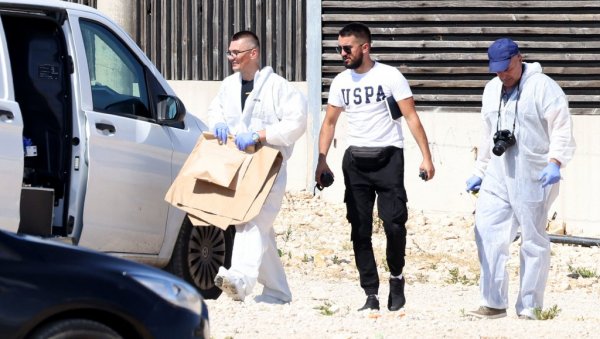 ЗНАМ ДА БИ ТИ ЖЕЛЕО ДА БУДЕМ ЈАКА: Бивша мисица објавила фотографију шкаљарца убијеног на Пагу (ФОТО) ЗНАМ ДА БИ ТИ ЖЕЛЕО ДА БУДЕМ ЈАКА: Бивша мисица објавила фотографију шкаљарца убијеног на Пагу (ФОТО)