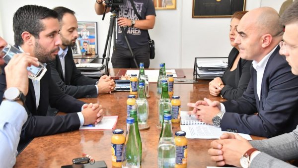 МОМИРОВИЋ У БАЧКОЈ ПАЛАНЦИ: Отворена нова Лучка капетанија МОМИРОВИЋ У БАЧКОЈ ПАЛАНЦИ: Отворена нова Лучка капетанија