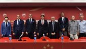 ОГЛАСИЛИ СЕ ИЗ ЗВЕЗДЕ: Ево шта кажу о доласку Бахара уместо Милојевића ОГЛАСИЛИ СЕ ИЗ ЗВЕЗДЕ: Ево шта кажу о доласку Бахара уместо Милојевића