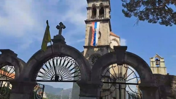 МАНАСТИР САВИНА: Овде ће бити дочекан патријарх српски Порфирије (ВИДЕО) МАНАСТИР САВИНА: Овде ће бити дочекан патријарх српски Порфирије (ВИДЕО)