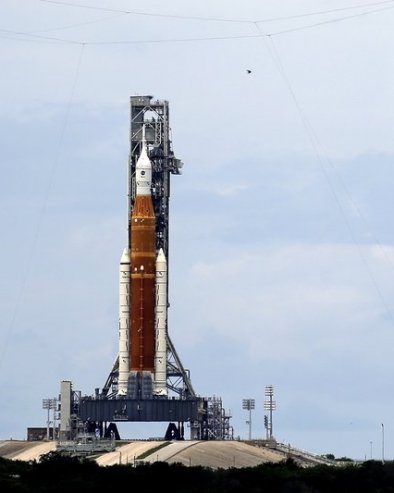 НАСА ПЛАНИРА БОГАТ ЈЕЛОВНИК: Ево шта ће астронаути јести на следећем путовању око Месеца