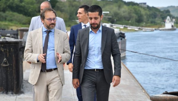 МОМИРОВИЋ: Заједничким инвестицијама са европским партнерима подижемо транспортне капацитете Дунава МОМИРОВИЋ: Заједничким инвестицијама са европским партнерима подижемо транспортне капацитете Дунава