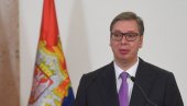 VUČIĆ DOBIJA ORDEN ZA DOBROČINSTVO: Predsednik sa episkopom bihaćko-petrovačkim Sergijem (VIDEO)