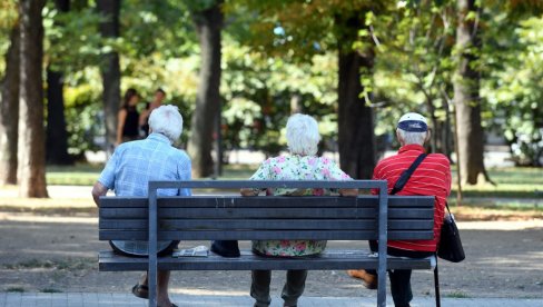 VAŽNO OBAVEŠTENJE ZA NAJSTARIJE GRAĐANE: U Fondu PIO sutra će biti uručena prva penzionerska kartica