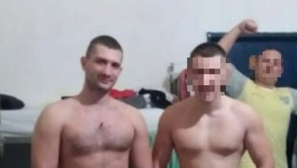 УБИЈ СЕ ИЛИ ЋЕМО ТЕ УБИТИ: Лазар Илић, осумњичен за ликвидацију Александра Шарца, добија претње у притвору у Спужу УБИЈ СЕ ИЛИ ЋЕМО ТЕ УБИТИ: Лазар Илић, осумњичен за ликвидацију Александра Шарца, добија претње у притвору у Спужу