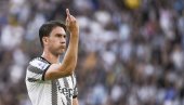 JUVENTUSU ODUZETO 15 BODOVA, VLAHOVIĆ HITNO MENJA KLUB: Gigant se raspada, Srbin se seli u Premijer ligu? JUVENTUSU ODUZETO 15 BODOVA, VLAHOVIĆ HITNO MENJA KLUB: Gigant se raspada, Srbin se seli u Premijer ligu?
