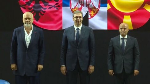 PREDSEDNIK DOMAĆIN VINSKE VIZIJE OTVORENOG BALKANA: Vučić danas na otvaranju Drugog međunarodnog sajma vina PREDSEDNIK DOMAĆIN VINSKE VIZIJE OTVORENOG BALKANA: Vučić danas na otvaranju Drugog međunarodnog sajma vina
