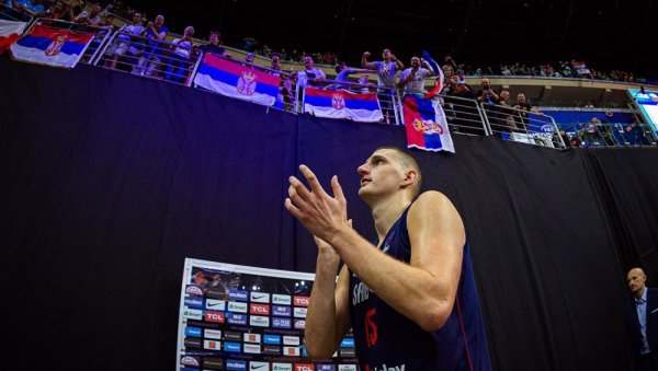 АМЕРИЧКИ НОВИНАРИ ГЛЕДАЛИ СРБИЈУ И ОСТАЛИ У НЕВЕРИЦИ: Ово нису могли ни да сањају АМЕРИЧКИ НОВИНАРИ ГЛЕДАЛИ СРБИЈУ И ОСТАЛИ У НЕВЕРИЦИ: Ово нису могли ни да сањају