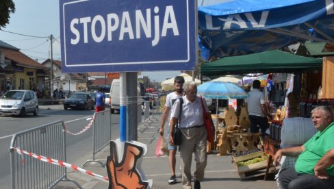 PEČENJE - NON STOP: Jedino selo u Srbiji gde pečenjare rade 24 sata dnevno (FOTO/VIDEO)