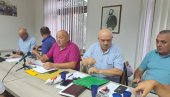 ГУСЛАМА ПРОТИВ ПОДЕЛА: Скупштина Савеза гуслара Црне Горе у Никшићу ГУСЛАМА ПРОТИВ ПОДЕЛА: Скупштина Савеза гуслара Црне Горе у Никшићу