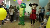 ШКОЛСКИ ПРИБОР ЗА ДЕЦУ: Четрдесетак малишана добило пакете за почетак школске године ШКОЛСКИ ПРИБОР ЗА ДЕЦУ: Четрдесетак малишана добило пакете за почетак школске године
