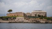 ПОЛАГАЊЕ ВЕНАЦА И ЦВЕЋА: Обележено 79 година расформирања логора на Мамули ПОЛАГАЊЕ ВЕНАЦА И ЦВЕЋА: Обележено 79 година расформирања логора на Мамули